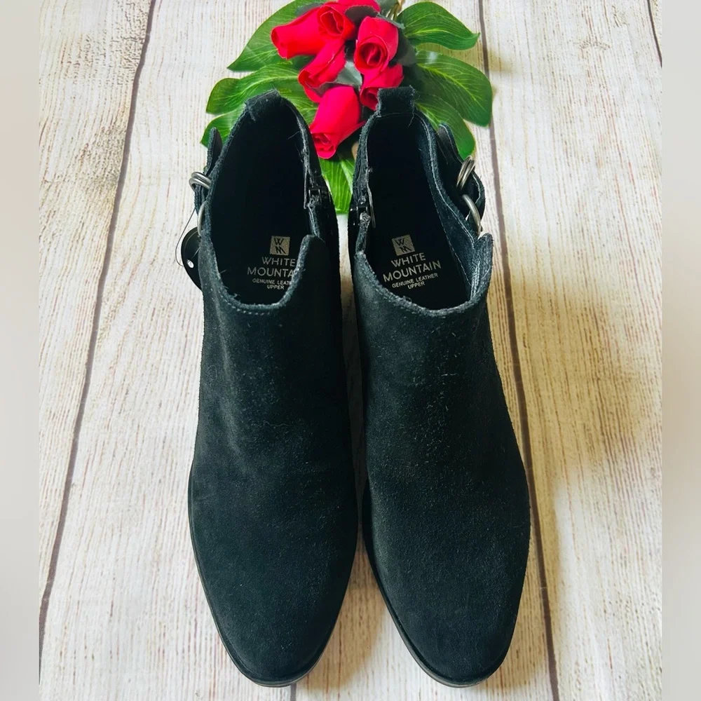 White Mountain Sadie Women’s Black Suede Western Buckle Booties Size 7.5